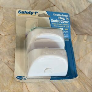 Safety 1st White Double-Touch Outlet‎ Cover
